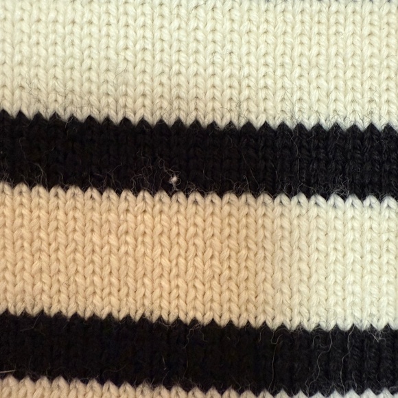 Classic Nautica Striped Scarf - New with Tags! ⚓ - Picture 11 of 11